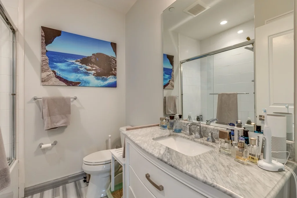2 bed, 2 bath apartment for rent at 141 W 6th St Unit 1, South Boston — photo 5 of 12