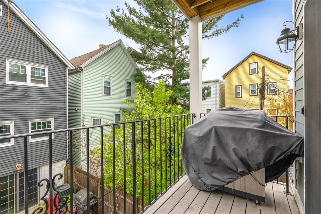 2 bed, 2 bath apartment for rent at 141 W 6th St Unit 1, South Boston — photo 12 of 12