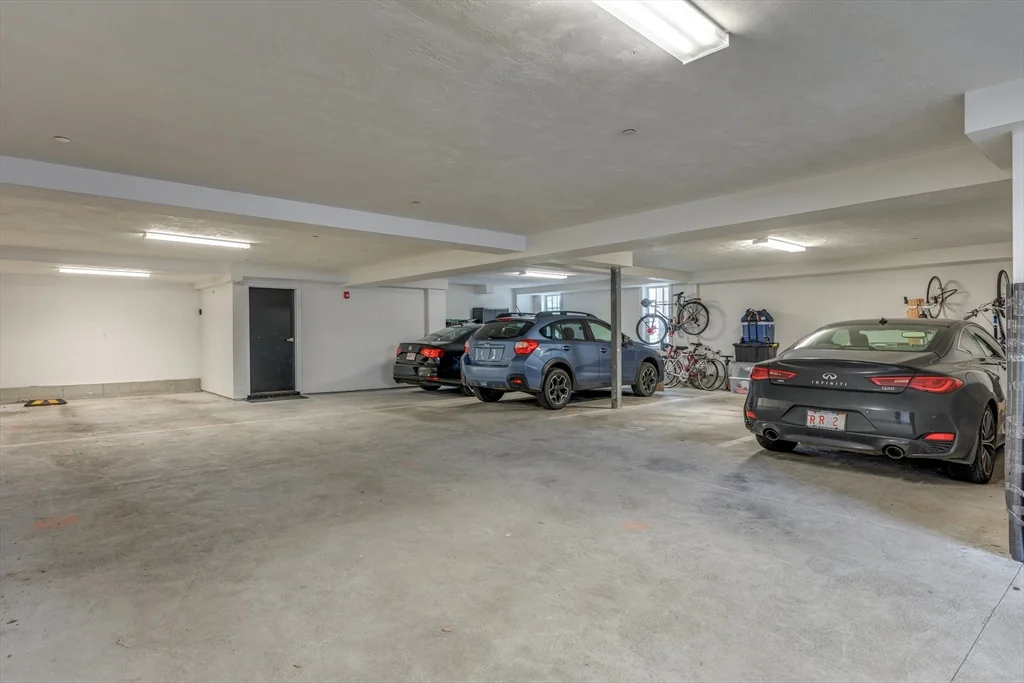 2 bed, 2 bath apartment for rent at 141 W 6th St Unit 1, South Boston — photo 8 of 12
