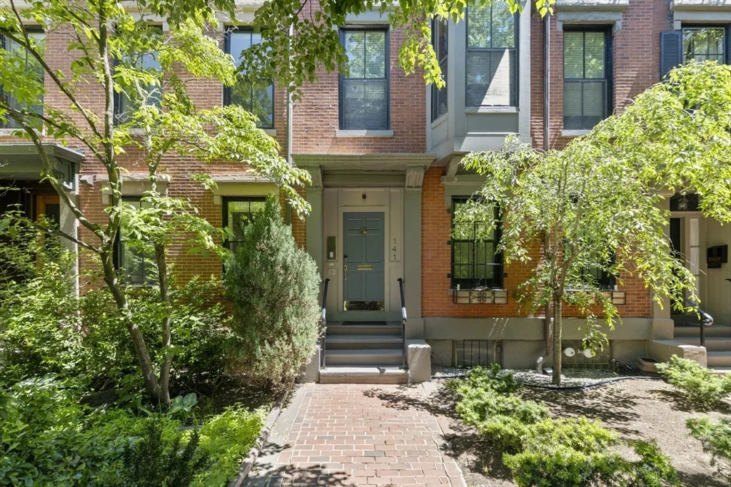 2 bed, 2 bath apartment for rent at 141 W Concord St Unit 3, South End — photo 21 of 21