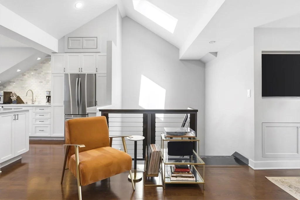 2 bed, 2 bath apartment for rent at 141 W Concord St Unit 3, South End — photo 6 of 21