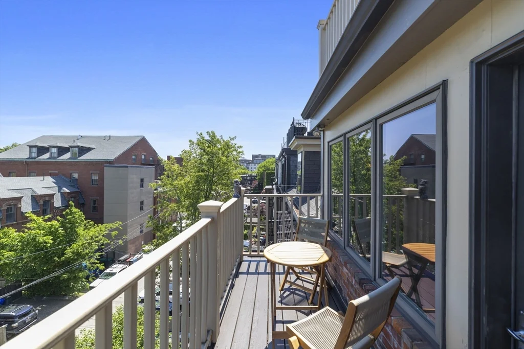 2 bed, 2 bath apartment for rent at 141 W Concord St Unit 3, South End — photo 14 of 21