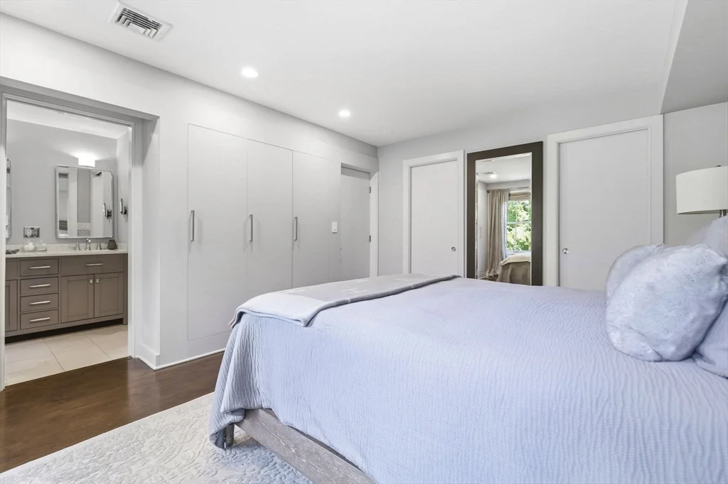 2 bed, 2 bath apartment for rent at 141 W Concord St Unit 3, South End — photo 8 of 21