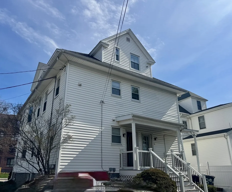 2 bed, 1 bath apartment for rent at 141 Whitwell St Unit 1, Quincy — photo 1 of 10