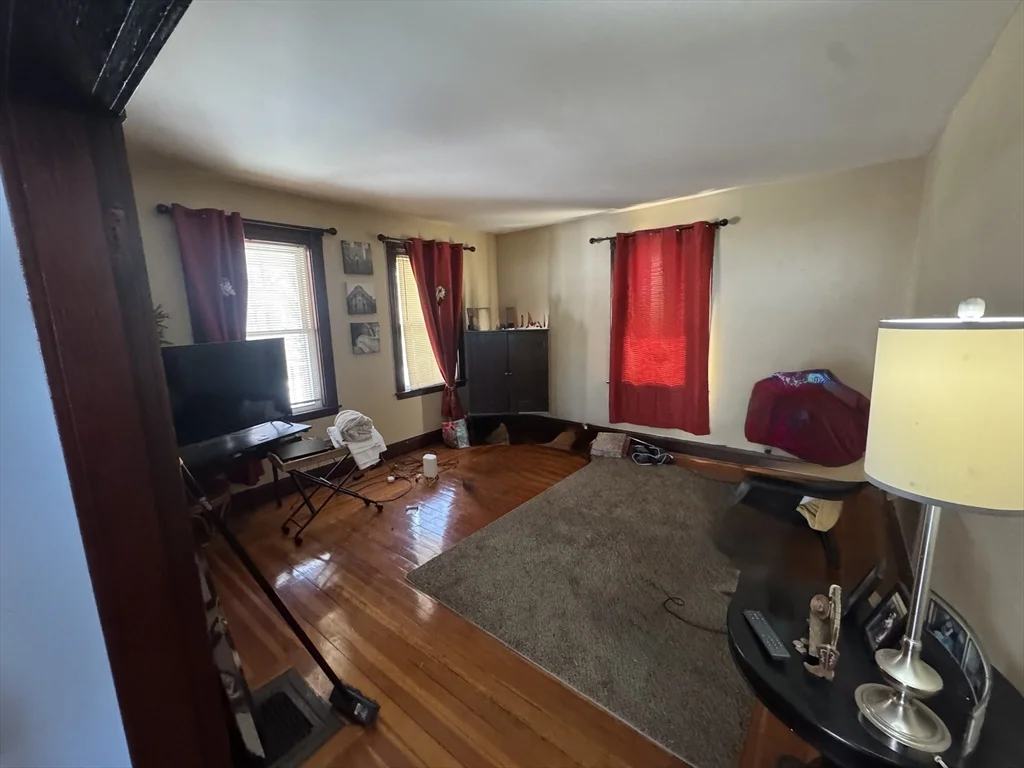 2 bed, 1 bath apartment for rent at 141 Whitwell St Unit 1, Quincy — photo 6 of 10