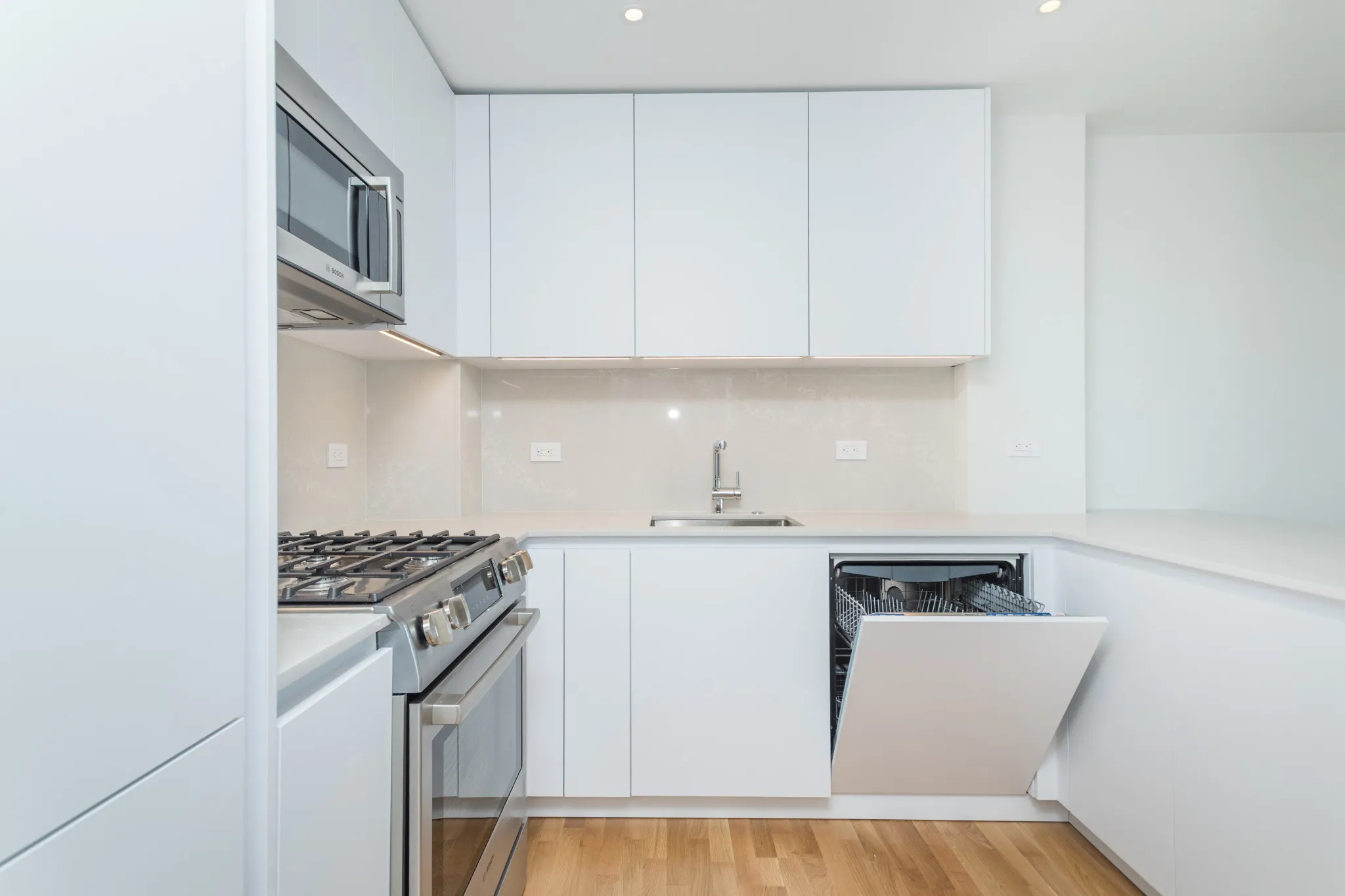 1 bed, 1 bath apartment for rent at 1410 Columbia Rd Unit 12K, South Boston — photo 3 of 25