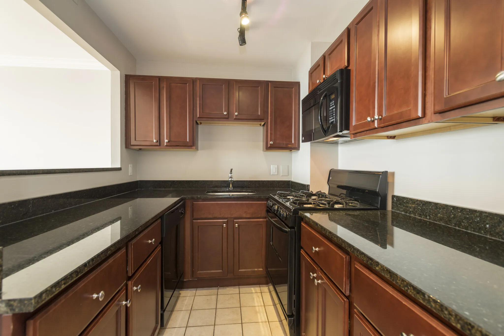 2 bed, 1 bath apartment for rent at 1410 Columbia Rd Unit 16c, South Boston — photo 5 of 24