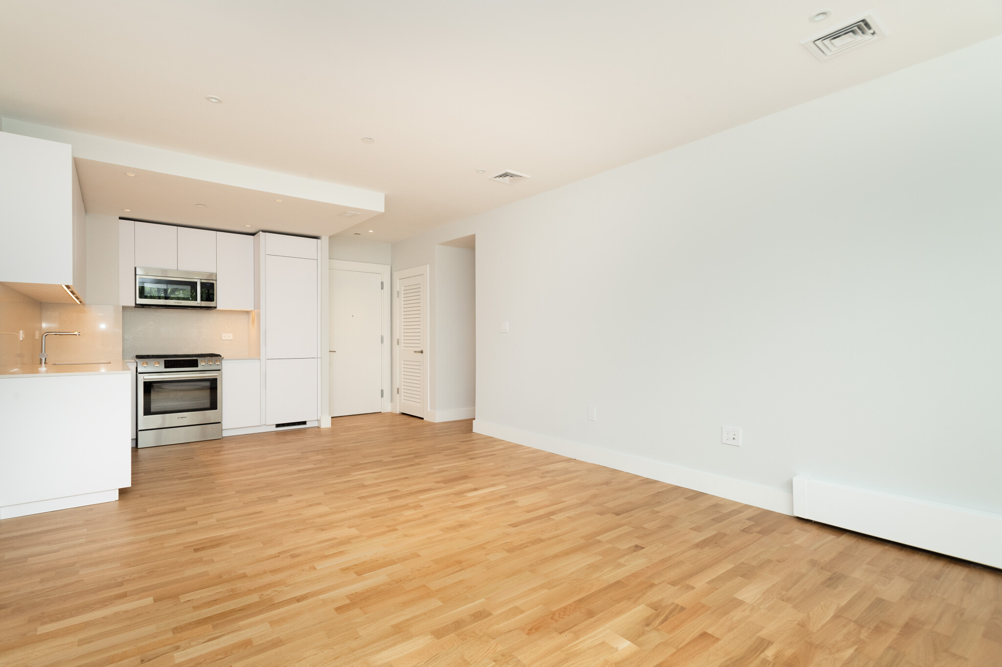 2 bed, 1 bath apartment for rent at 1410 Columbia Rd Unit 1C, South Boston — photo 3 of 22