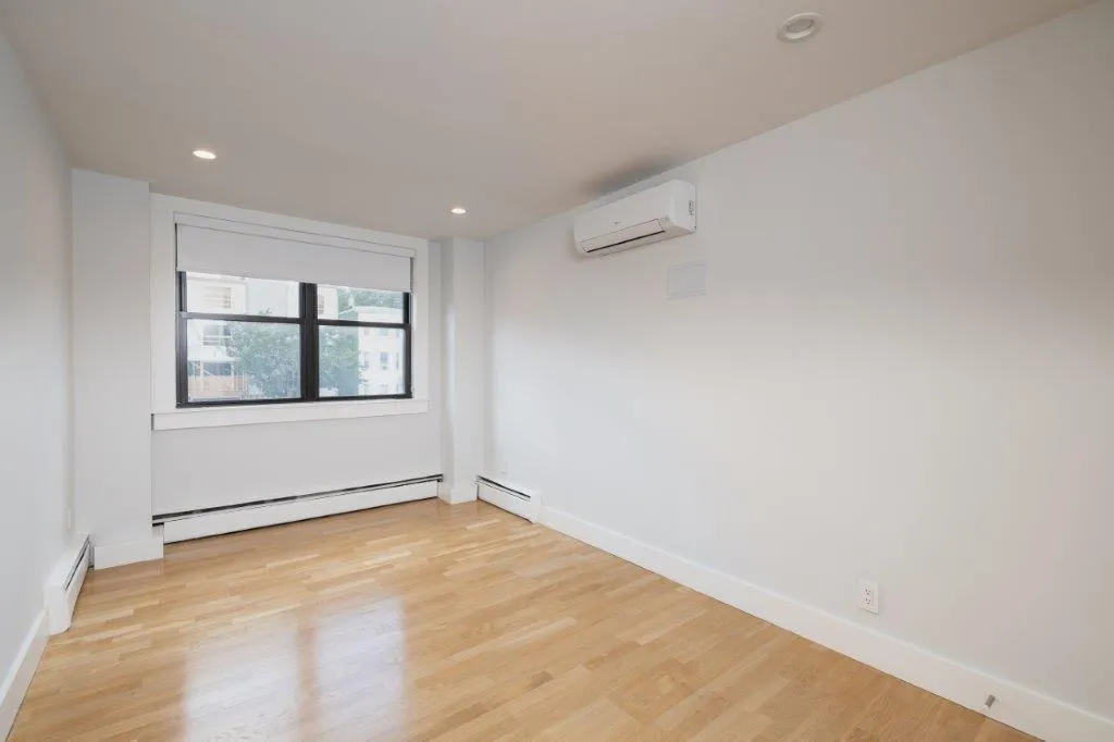 3 bed, 1.5 bath apartment for rent at 1410 Columbia Rd Unit 4B, South Boston — photo 6 of 30