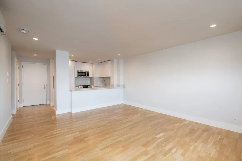 3 bed, 1.5 bath apartment for rent at 1410 Columbia Rd Unit 4B, South Boston