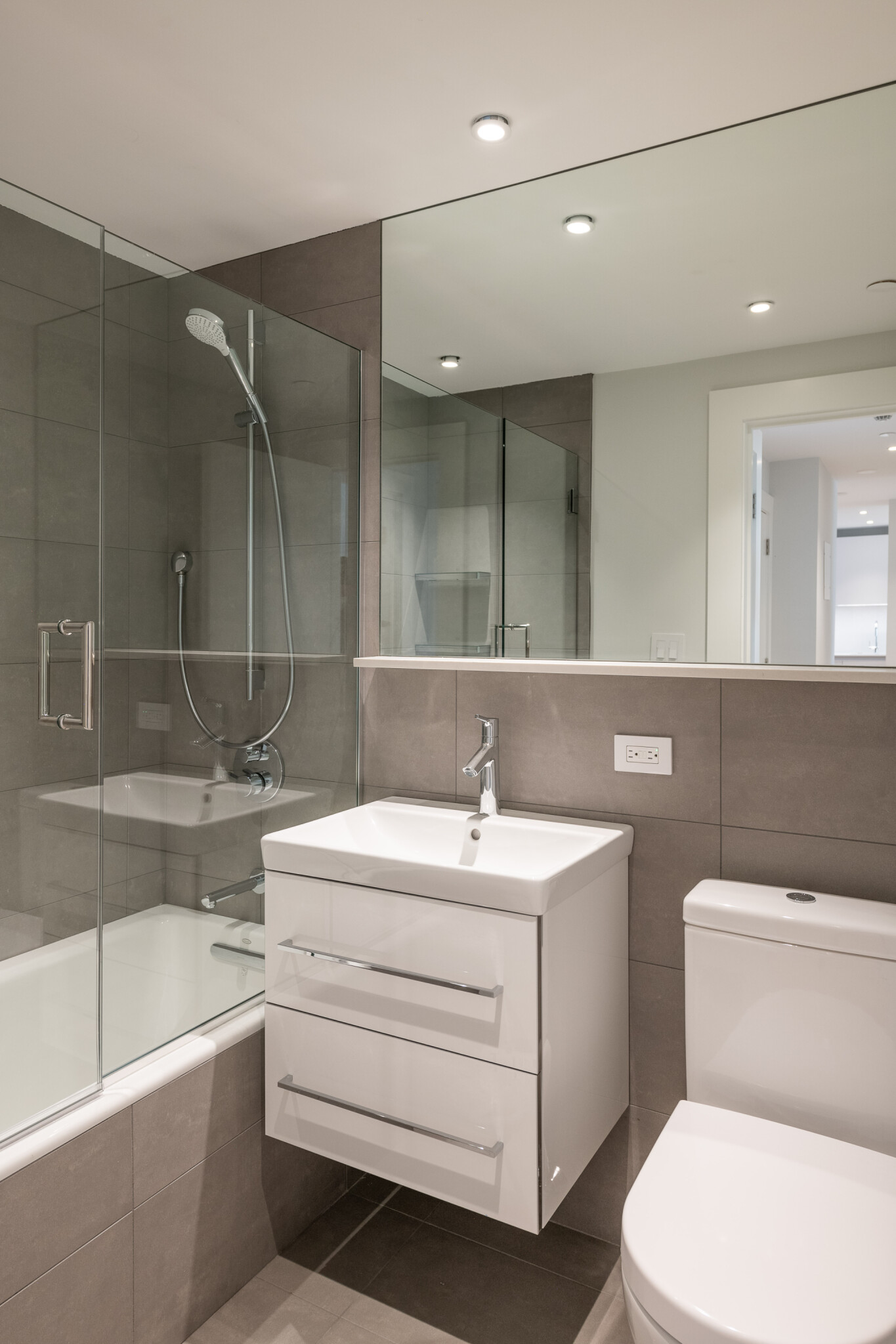 2 bed, 1 bath apartment for rent at 1410 Columbia Rd Unit 4F, South Boston — photo 1 of 8