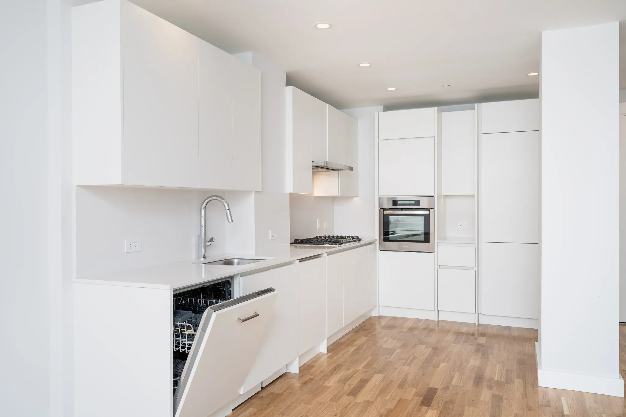 2 bed, 1 bath apartment for rent at 1410 Columbia Rd Unit 6F, South Boston — photo 3 of 21