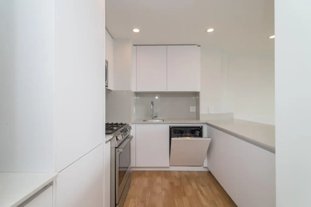 3 bed, 1.5 bath apartment for rent at 1410 Columbia Rd Unit 8B, South Boston — photo 2 of 23