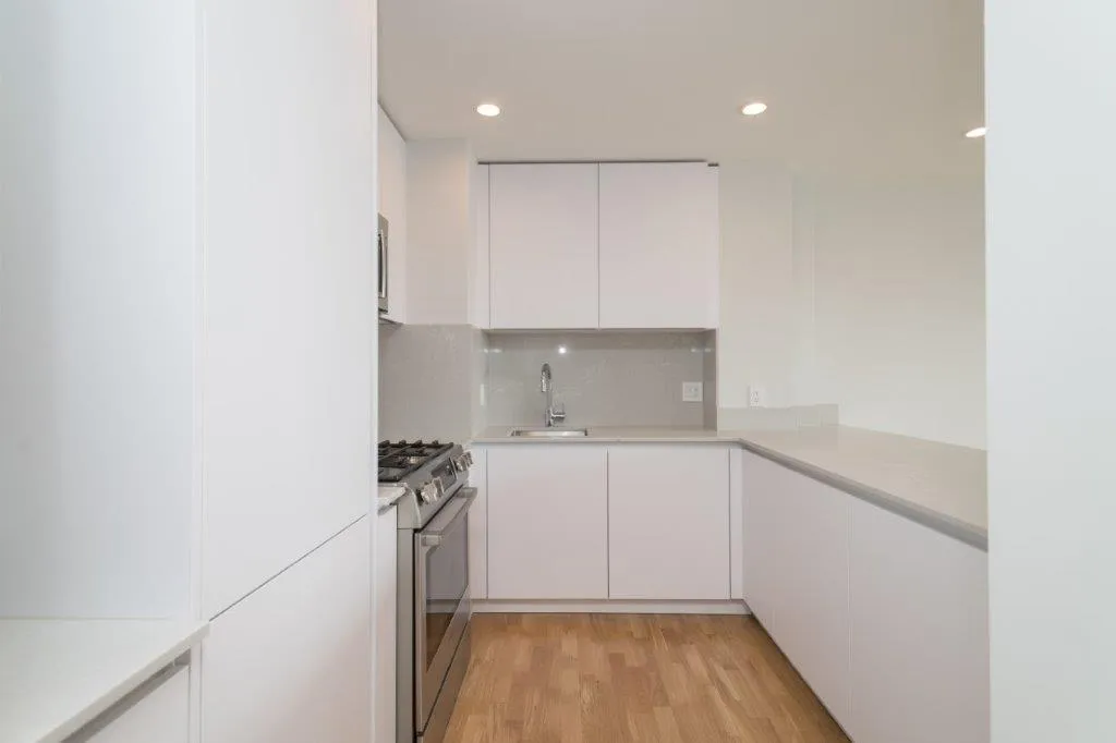 3 bed, 1.5 bath apartment for rent at 1410 Columbia Rd Unit 8B, South Boston — photo 4 of 23