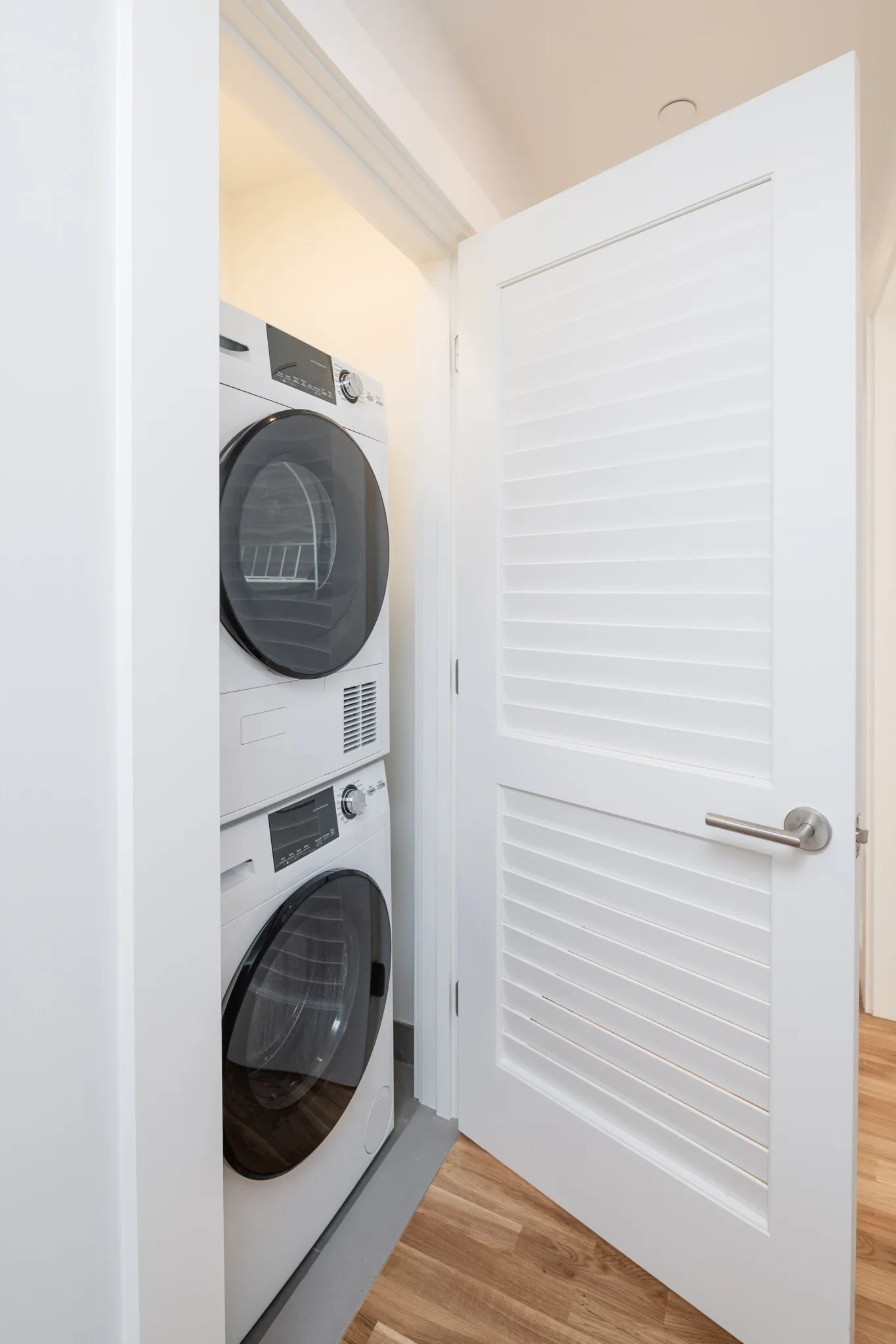 2 bed, 1 bath apartment for rent at 1410 Columbia Rd Unit 9C, South Boston — photo 2 of 19