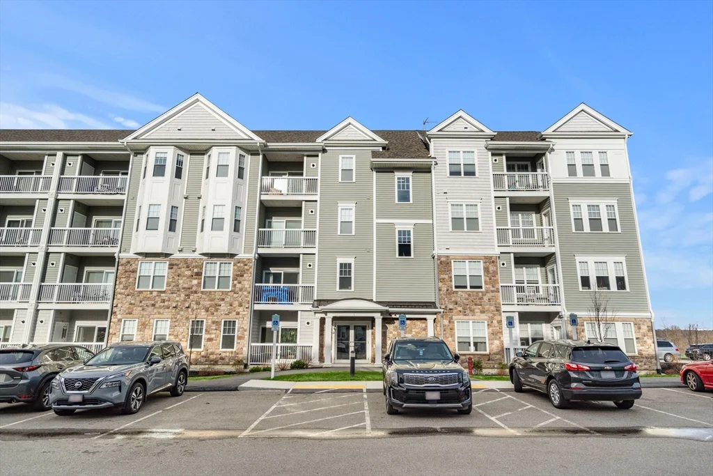 2 bed, 2 bath apartment for rent at 1410 Peters Farm Way Unit 1410, Westborough — photo 2 of 32
