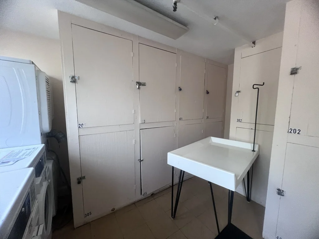 1 bed, 1 bath apartment for rent at 1411 Commonwealth Ave Unit 503, Brighton — photo 12 of 14