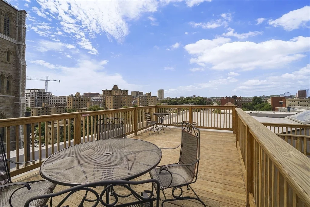 1 bed, 1 bath apartment for rent at 1411 Washington St Unit 15, South End — photo 27 of 28