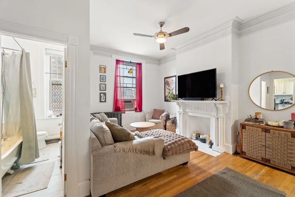1 bed, 1 bath apartment for rent at 1411 Washington St Unit 15, South End — photo 6 of 28