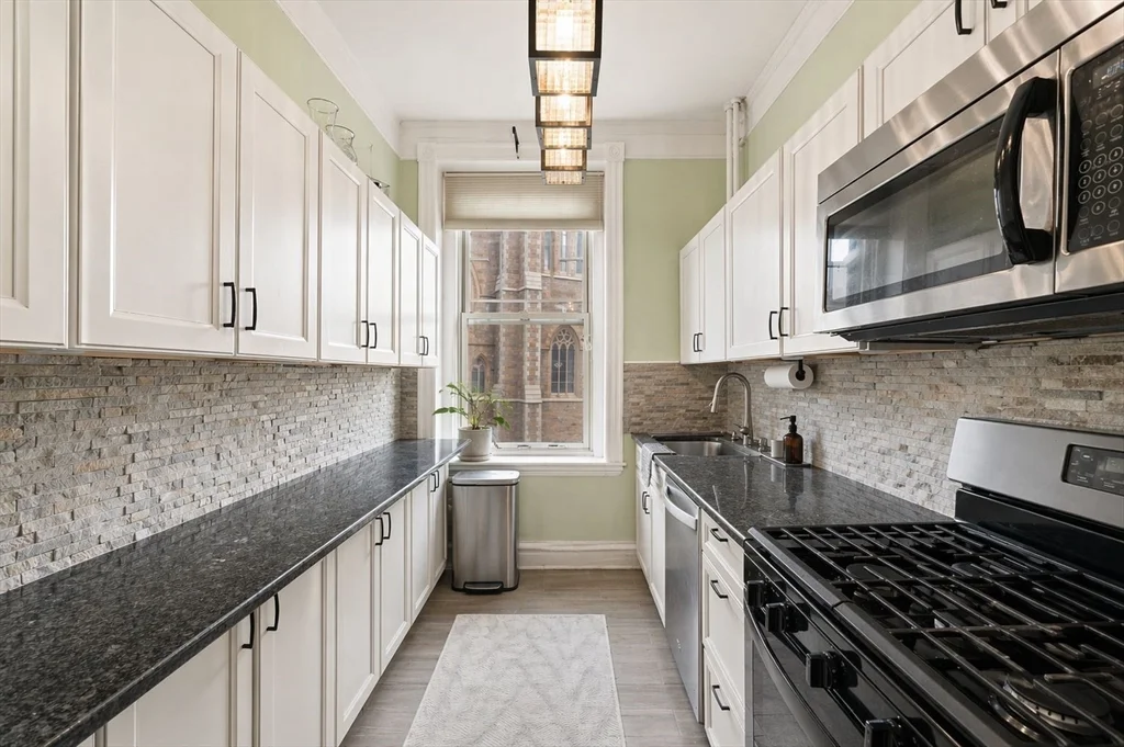 1 bed, 1 bath apartment for rent at 1411 Washington St Unit 15, South End — photo 9 of 28