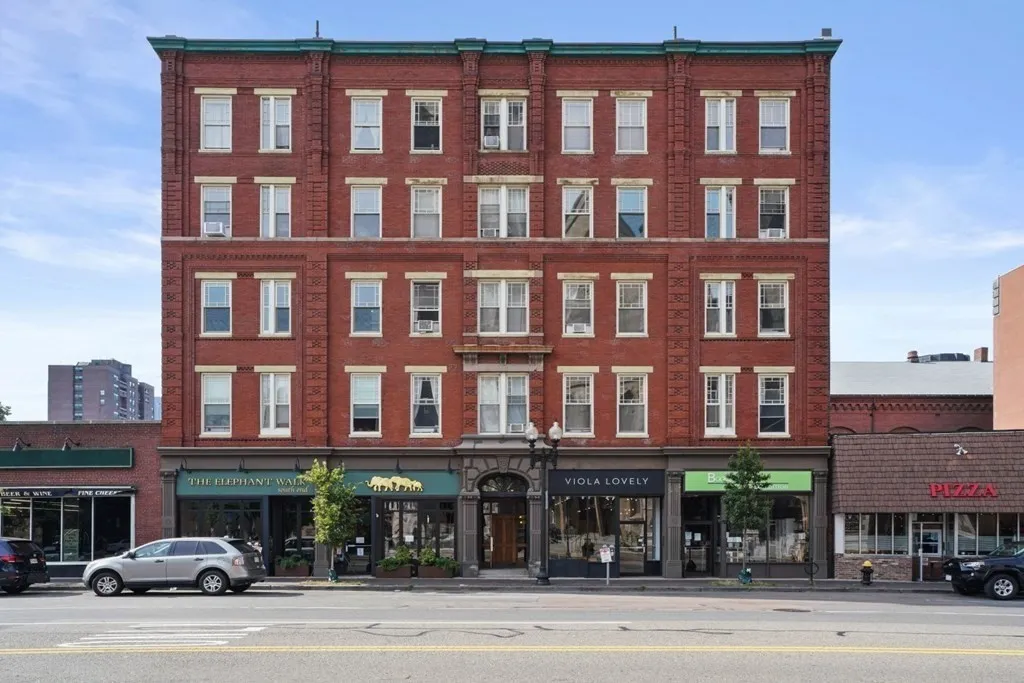 1 bed, 1 bath apartment for rent at 1411 Washington St Unit 5, South End — photo 19 of 19