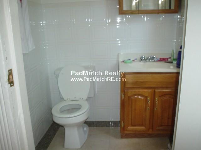 2 bed, 1 bath apartment for rent at 1412 Commonwealth Ave Unit 12, Brighton — photo 4 of 5