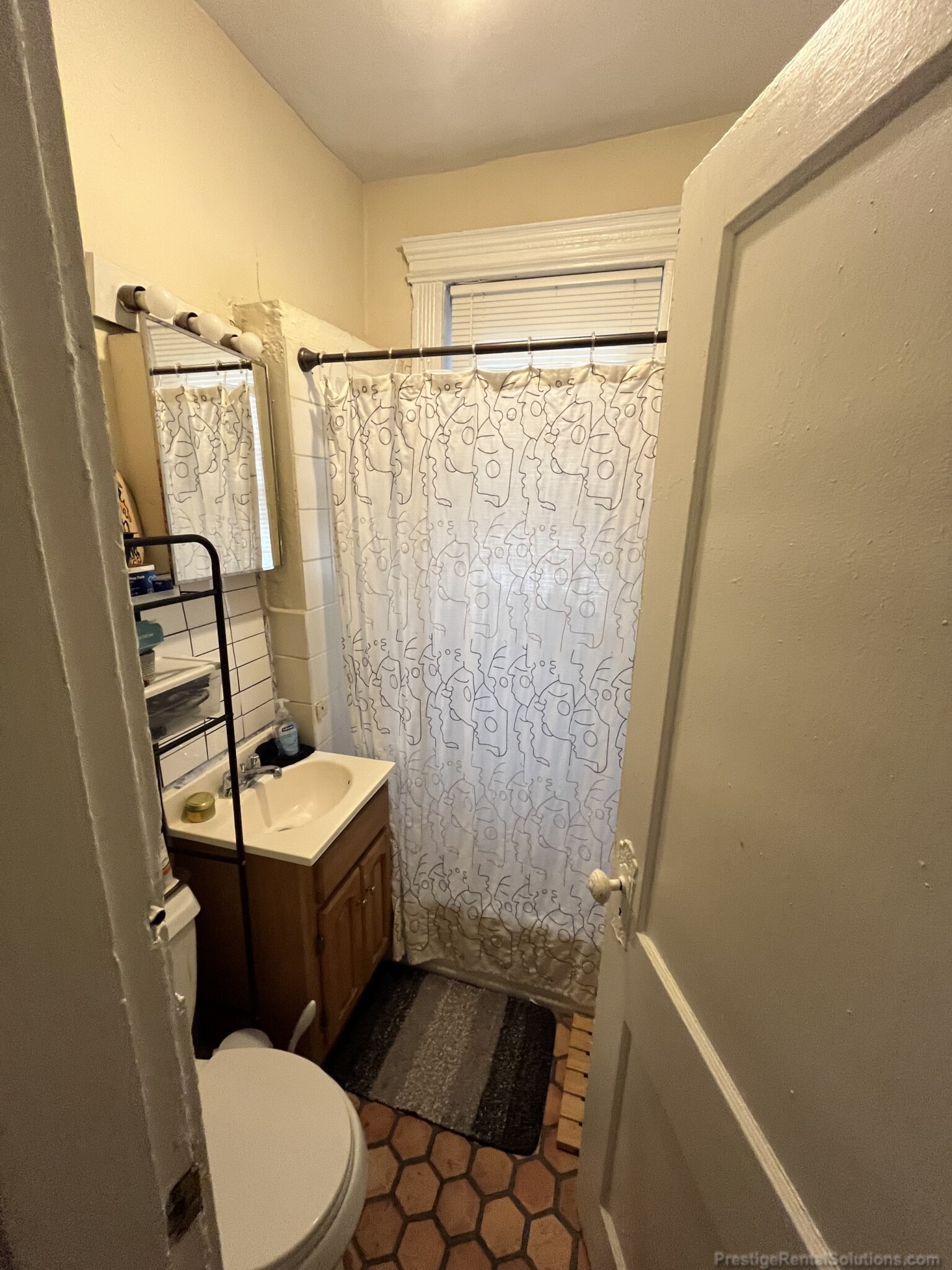 1 bed, 1 bath apartment for rent at 1412 Commonwealth Ave Unit 2, Brighton — photo 6 of 14
