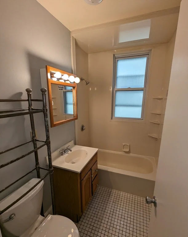 Studio bed, 1 bath apartment for rent at 1415 Commonwealth Ave Unit 302, Allston — photo 6 of 6