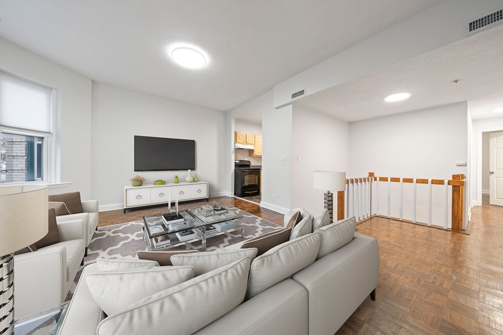 3 bed, 2 bath apartment for rent at 1419 Commonwealth Ave Unit 204, Brighton — photo 2 of 18