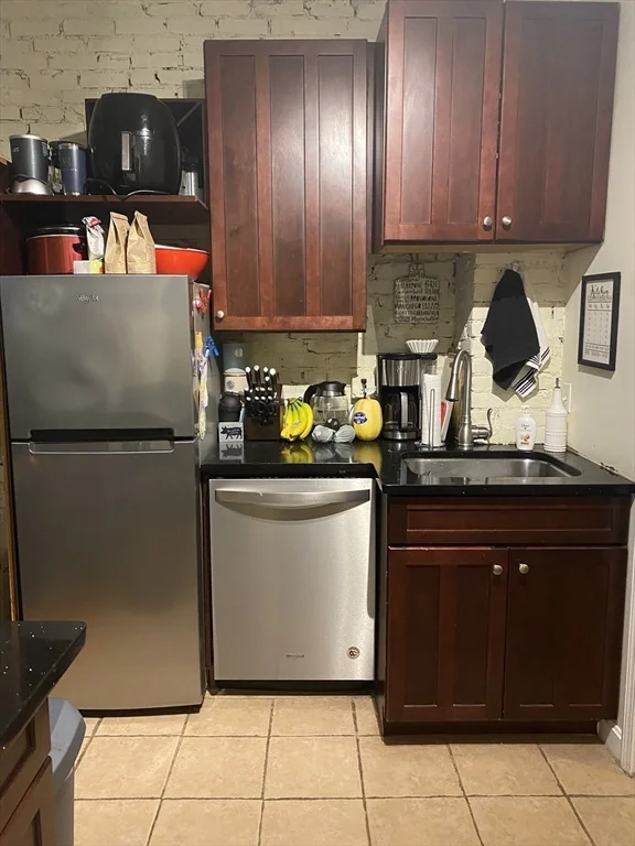 2 bed, 1 bath apartment for rent at 142-146 Everett St Unit 1, East Boston — photo 7 of 18
