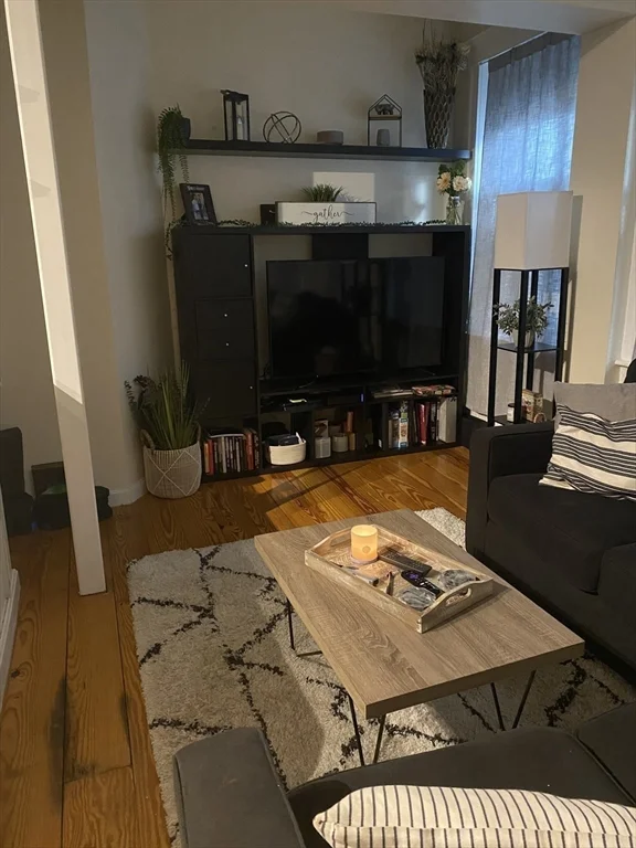 2 bed, 1 bath apartment for rent at 142-146 Everett St Unit 1, East Boston — photo 6 of 18
