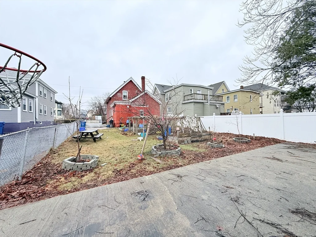 4 bed, 2 bath apartment for rent at 142 Abbott St, Lawrence — photo 4 of 30