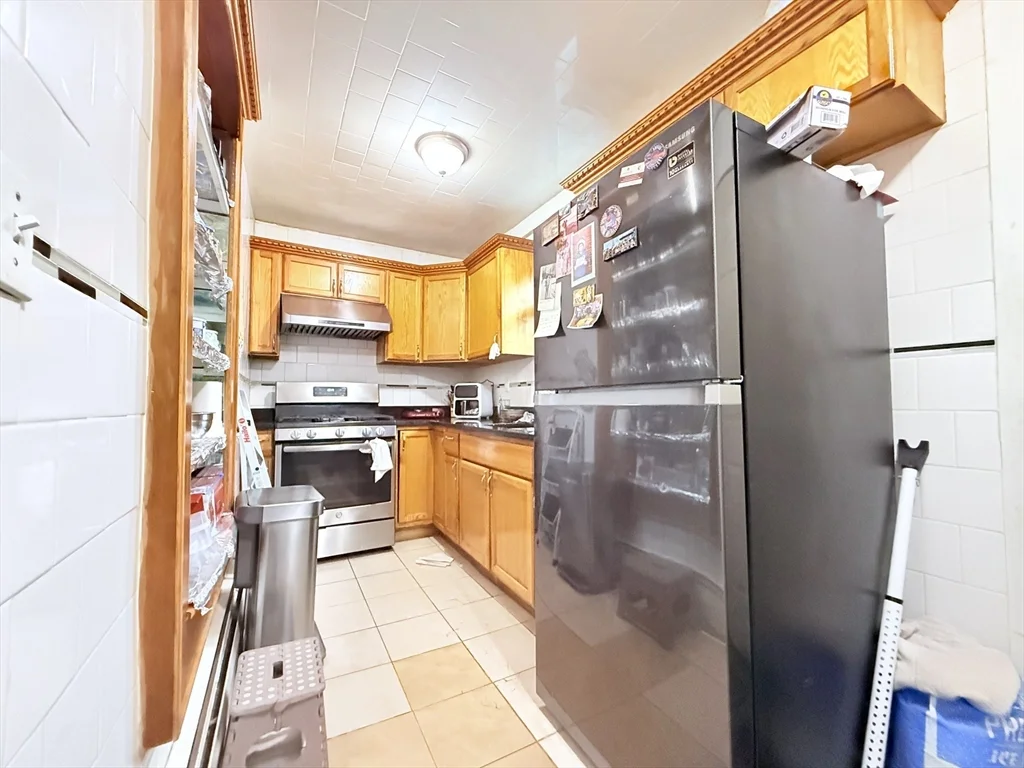 4 bed, 2 bath apartment for rent at 142 Abbott St, Lawrence — photo 11 of 30