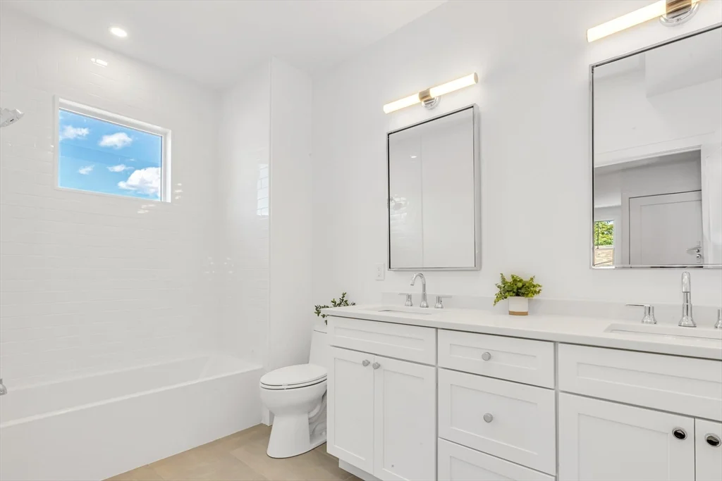 4 bed, 2.5 bath apartment for rent at 142 Birch St Unit 1, Roslindale — photo 8 of 16