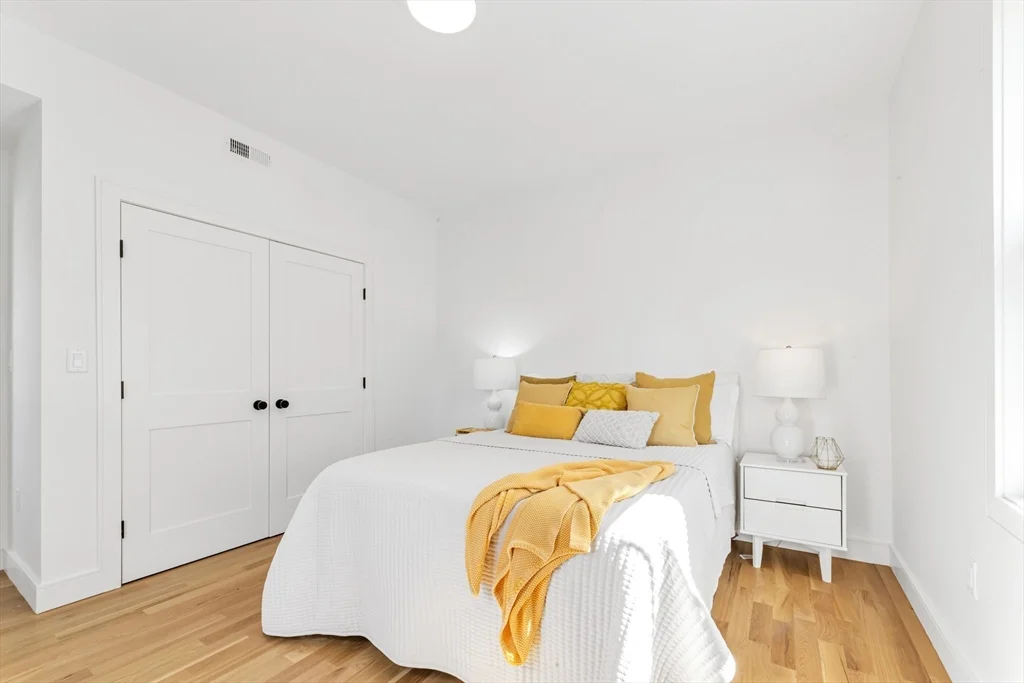 4 bed, 2.5 bath apartment for rent at 142 Birch St Unit 1, Roslindale — photo 7 of 16
