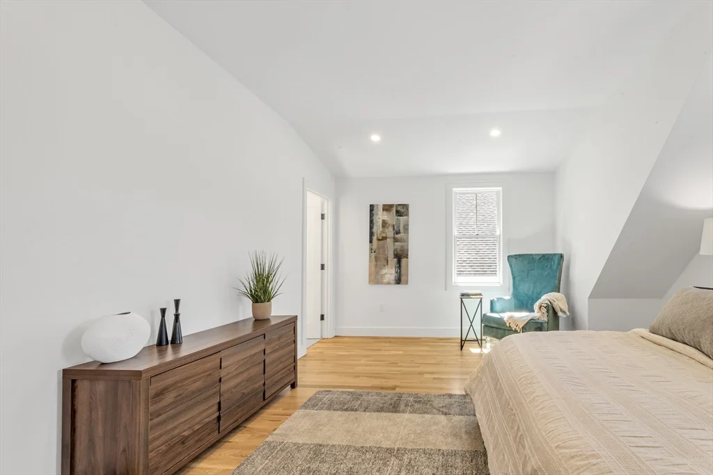 4 bed, 2.5 bath apartment for rent at 142 Birch St Unit 1, Roslindale — photo 12 of 16