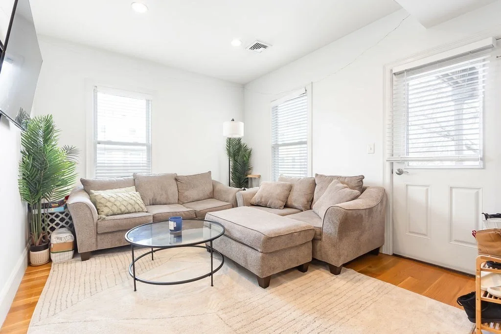 3 bed, 1 bath apartment for rent at 142 Boston St Unit 2, Dorchester — photo 5 of 17