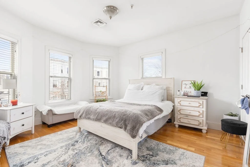3 bed, 1 bath apartment for rent at 142 Boston St Unit 2, Dorchester