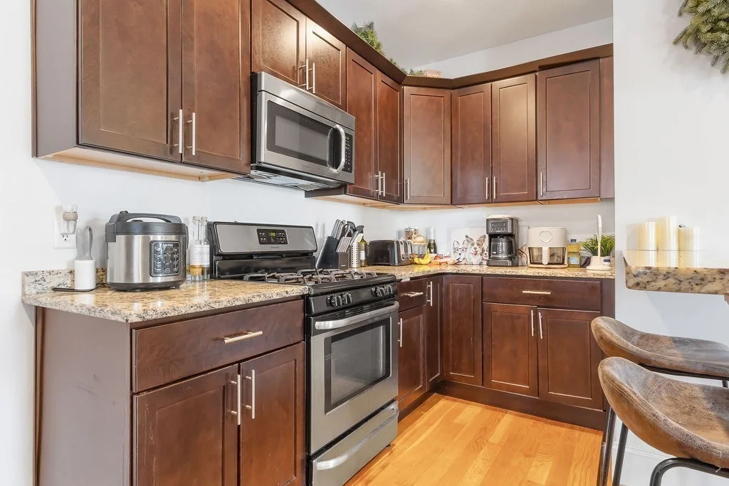 3 bed, 1 bath apartment for rent at 142 Boston St Unit 3, Dorchester — photo 9 of 17