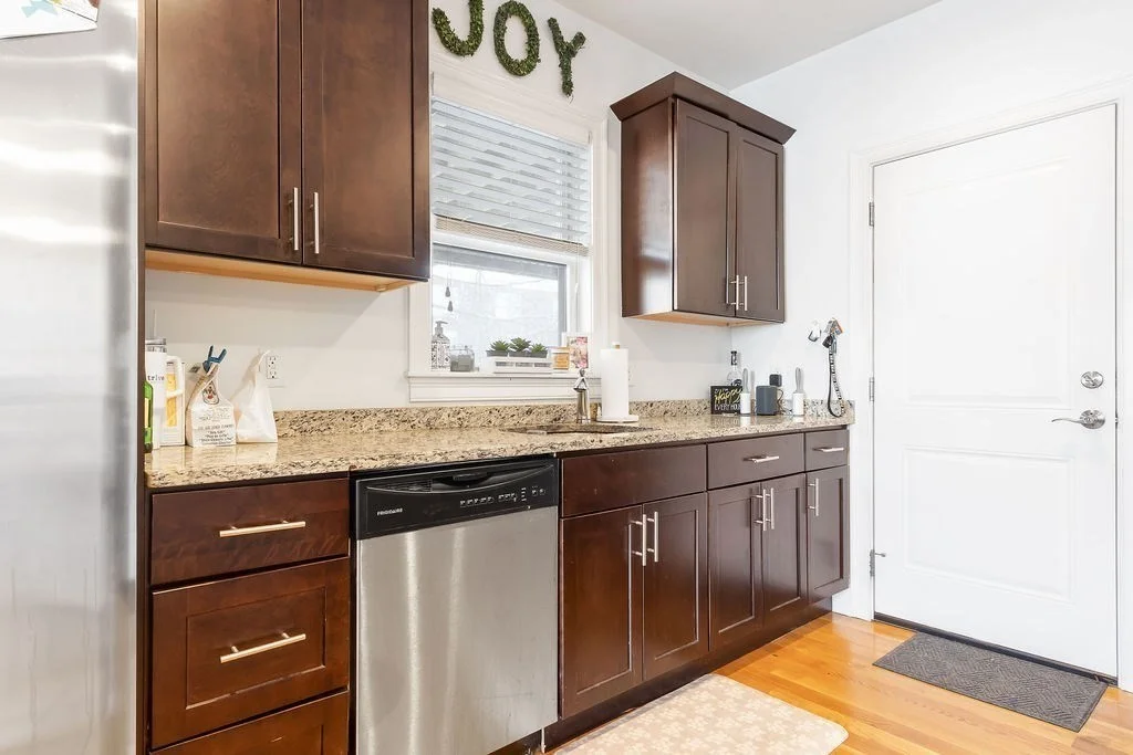 3 bed, 1 bath apartment for rent at 142 Boston St Unit 3, Dorchester — photo 8 of 17
