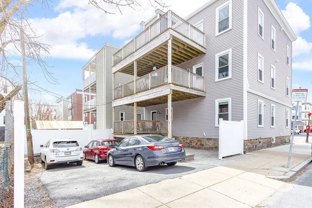 3 bed, 1 bath apartment for rent at 142 Boston St Unit 3, Dorchester — photo 2 of 17