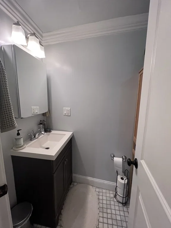 2 bed, 1 bath apartment for rent at 142 Centre St Unit 1, Mission Hill — photo 9 of 11