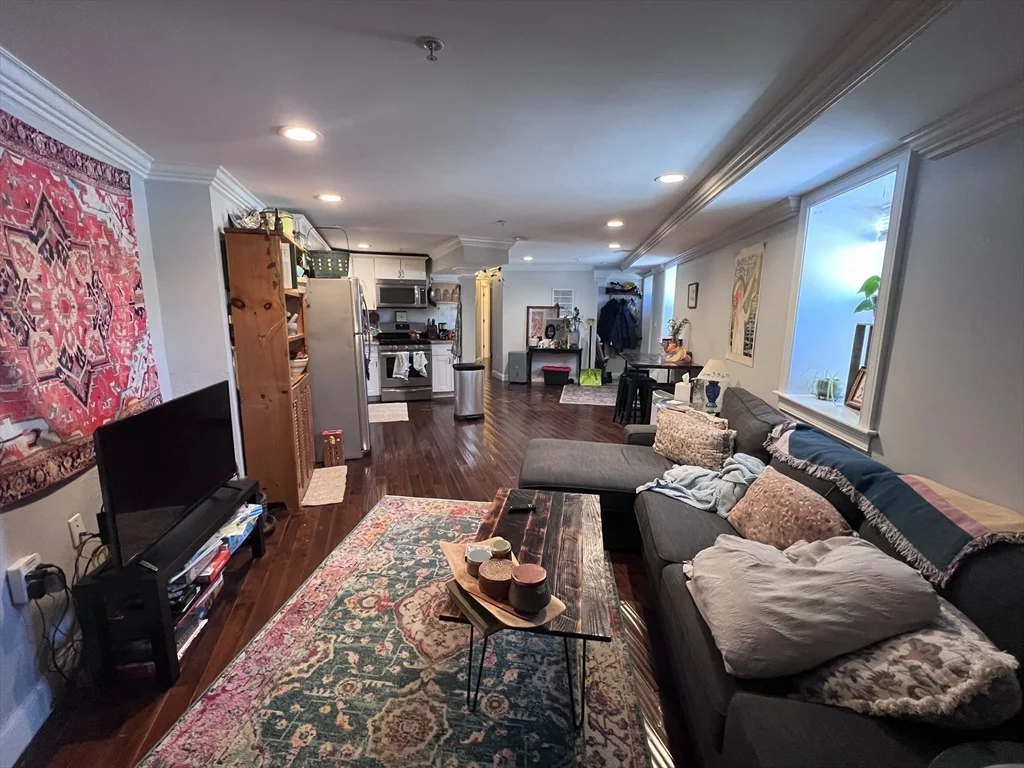 2 bed, 1 bath apartment for rent at 142 Centre St Unit 1, Mission Hill — photo 2 of 11