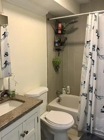 3 bed, 2 bath apartment for rent at 142 Centre St Unit 2, Mission Hill — photo 8 of 9