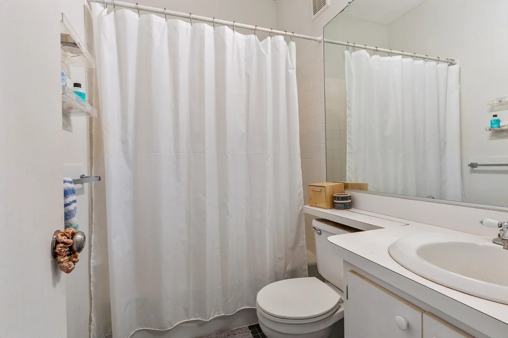 1 bed, 1 bath apartment for rent at 142 Chandler St Unit 4, South End — photo 9 of 10