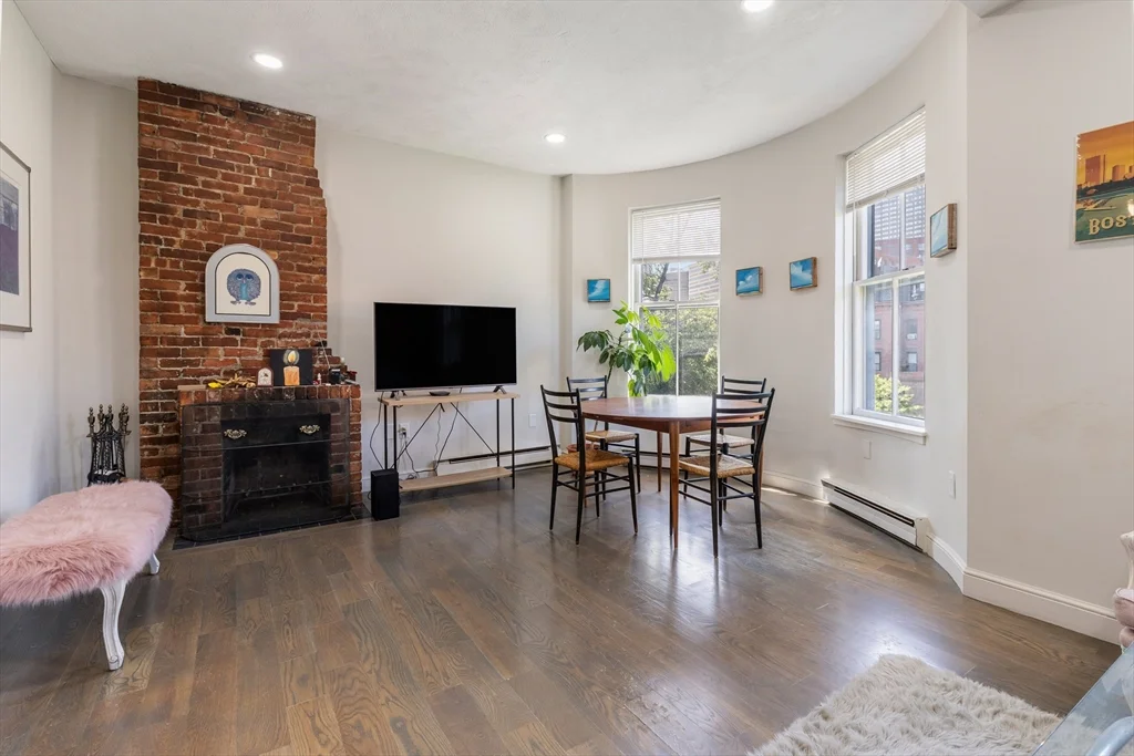 1 bed, 1 bath apartment for rent at 142 Chandler St Unit 4, South End — photo 3 of 10