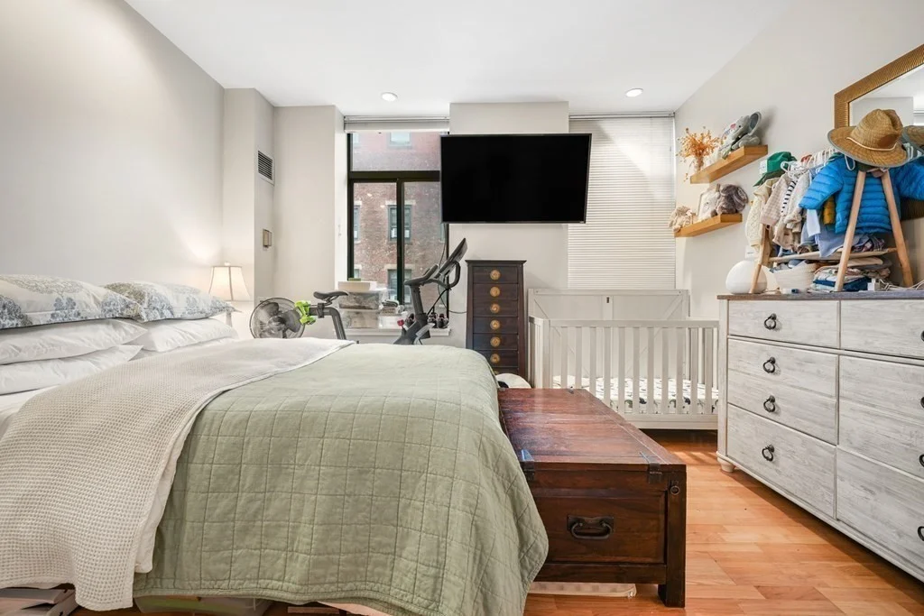 1 bed, 1 bath apartment for rent at 142 Commercial St Unit 301, Waterfront — photo 11 of 17