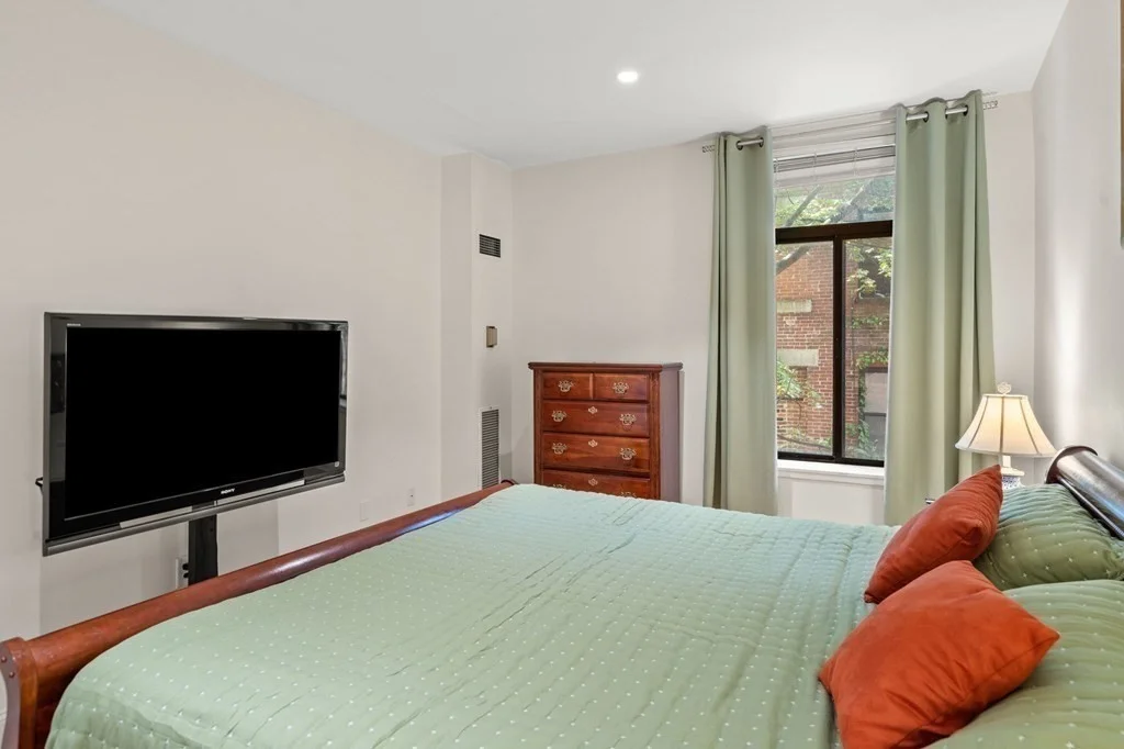 2 bed, 1 bath apartment for rent at 142 Commercial St Unit 304, North End — photo 13 of 24