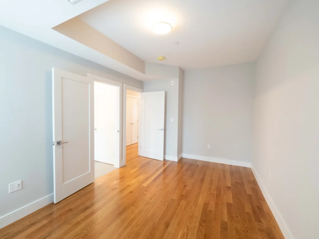 3 bed, 2 bath apartment for rent at 142 Coolidge St Unit 1, Coolidge Corner — photo 7 of 24