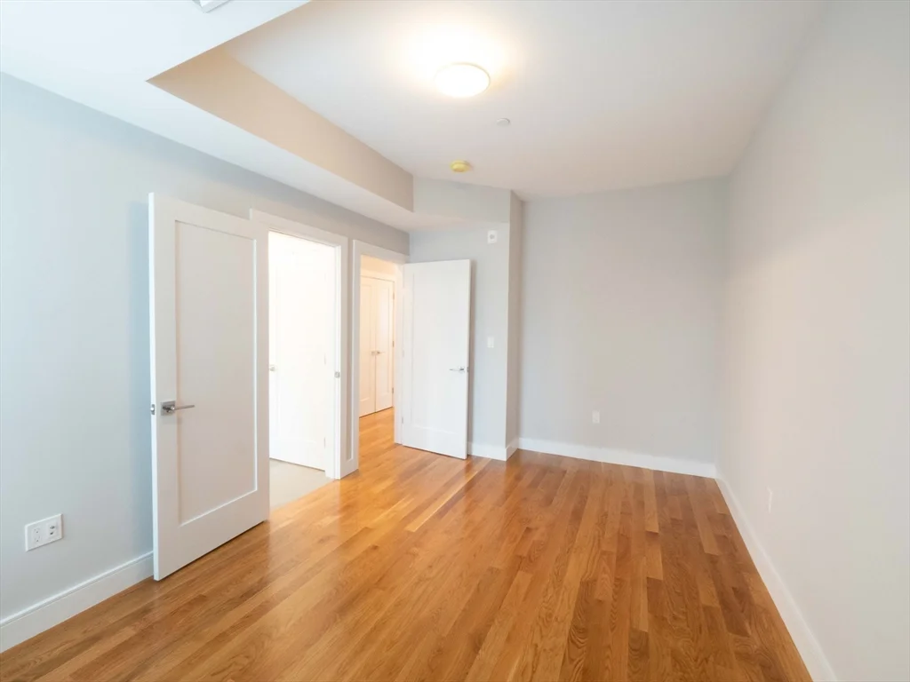 4 bed, 2 bath apartment for rent at 142 Coolidge St Unit 2, Coolidge Corner — photo 14 of 28